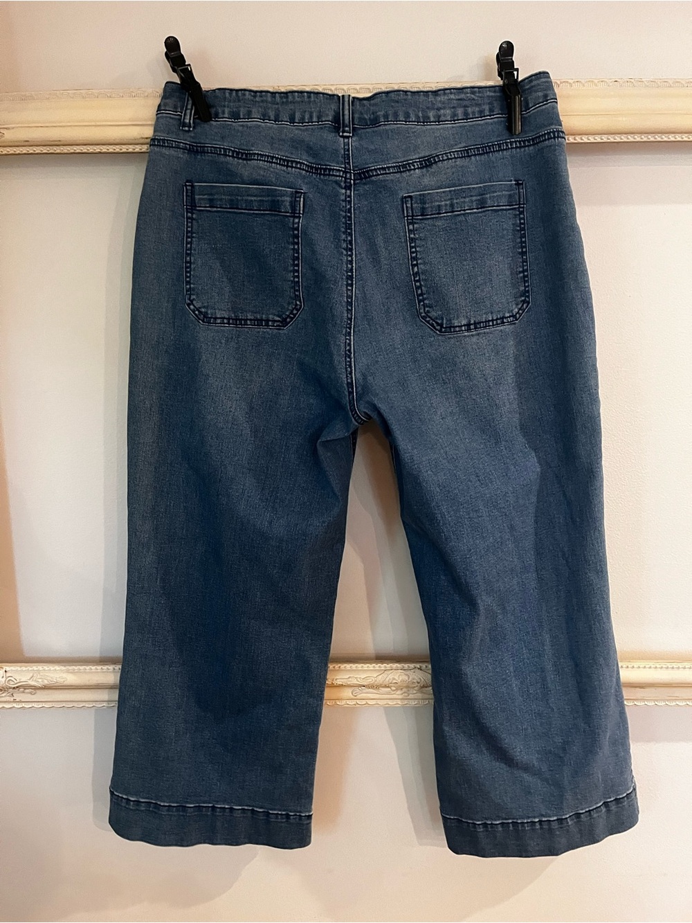 Women's Dark Blue Crop Jeans - Picture 5 of 6